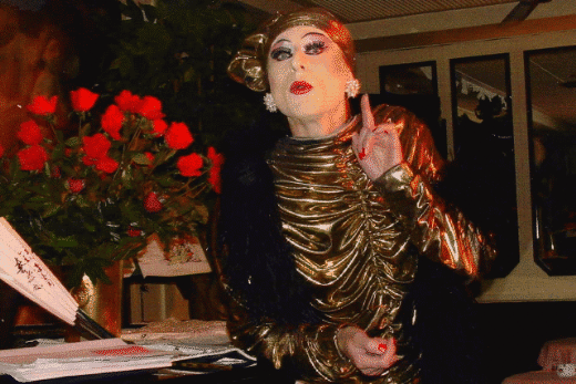H. D. Kühn als literarische Dame H. D. Kühn als literarische Dame